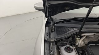Used 2019 Volkswagen Tiguan [2017-2020] Highline TDI Diesel Automatic engine ENGINE RIGHT SIDE HINGE & APRON VIEW