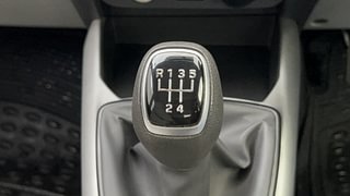 Used 2020 Hyundai Grand i10 Nios Asta U2 1.2 CRDI Diesel Manual interior GEAR  KNOB VIEW