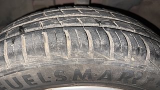 Used 2021 Renault Kwid 1.0 RXT AMT Opt Petrol Automatic tyres LEFT FRONT TYRE TREAD VIEW