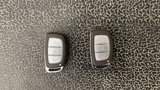 Used 2019 Hyundai Grand i10 [2017-2020] Asta 1.2 Kappa VTVT Petrol Manual extra CAR KEY VIEW