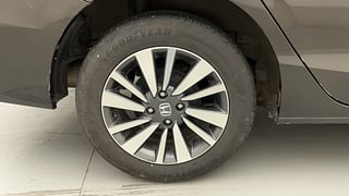 Used 2023 Honda City VX Petrol MT Petrol Manual tyres RIGHT REAR TYRE RIM VIEW