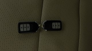Used 2017 Honda City [2017-2020] VX Petrol Manual extra CAR KEY VIEW