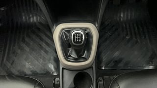 Used 2019 Hyundai Grand i10 [2017-2020] Asta 1.2 Kappa VTVT Petrol Manual interior GEAR  KNOB VIEW