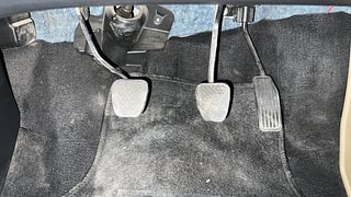 Used 2017 Honda Mobilio [2014-2017] S Petrol Petrol Manual interior PEDALS VIEW