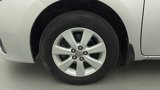 Used 2015 Toyota Corolla Altis [2014-2017] G Petrol Petrol Manual tyres LEFT FRONT TYRE RIM VIEW