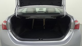 Used 2015 Toyota Corolla Altis [2014-2017] G Petrol Petrol Manual interior DICKY INSIDE VIEW