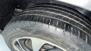 Used 2021 Toyota Glanza [2019-2022] G Hybrid Petrol Manual tyres LEFT REAR TYRE TREAD VIEW