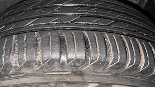 Used 2015 Renault Duster 85 PS RxL Diesel Diesel Manual tyres RIGHT FRONT TYRE TREAD VIEW