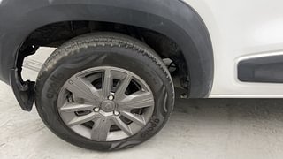 Used 2022 Renault Kwid CLIMBER 1.0 AMT Opt Petrol Automatic tyres RIGHT REAR TYRE RIM VIEW