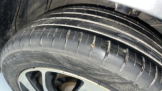Used 2021 Toyota Glanza [2019-2022] G Hybrid Petrol Manual tyres RIGHT FRONT TYRE TREAD VIEW