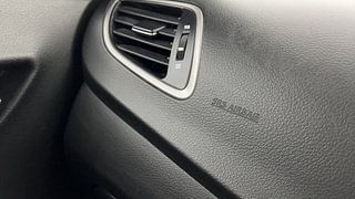 Used 2021 Toyota Glanza [2019-2022] G Hybrid Petrol Manual top_features Airbags