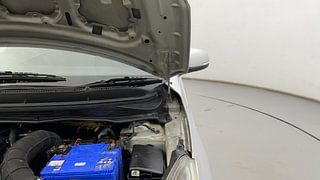 Used 2014 Hyundai i20 [2012-2014] Sportz 1.4 CRDI Diesel Manual engine ENGINE LEFT SIDE HINGE & APRON VIEW