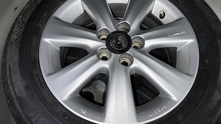 Used 2015 Toyota Corolla Altis [2014-2017] G Petrol Petrol Manual tyres SPARE TYRE VIEW