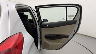 Used 2014 Hyundai i20 [2012-2014] Sportz 1.4 CRDI Diesel Manual interior RIGHT REAR DOOR OPEN VIEW