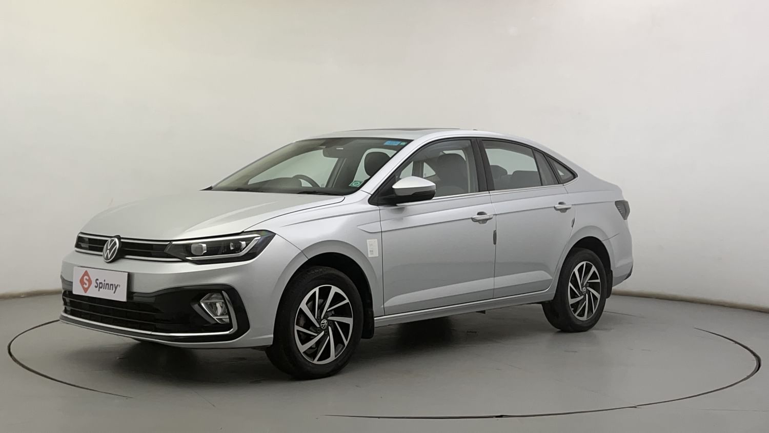 LEFT FRONT CORNER VIEW