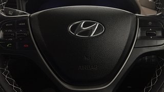 Used 2014 Hyundai Elite i20 [2014-2018] Asta 1.2 Petrol Manual top_features Airbags
