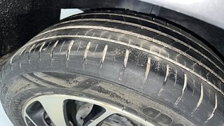 Used 2021 Toyota Glanza [2019-2022] G Hybrid Petrol Manual tyres RIGHT REAR TYRE TREAD VIEW