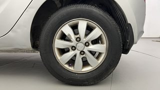 Used 2014 Hyundai i20 [2012-2014] Sportz 1.4 CRDI Diesel Manual tyres LEFT REAR TYRE RIM VIEW