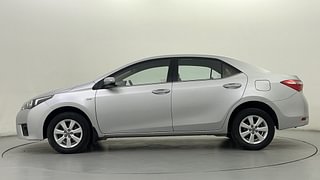 Used 2015 Toyota Corolla Altis [2014-2017] G Petrol Petrol Manual exterior LEFT SIDE VIEW