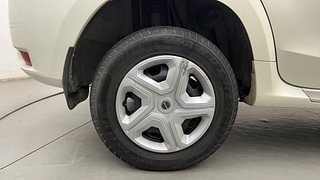 Used 2015 Nissan Terrano [2013-2017] XL Petrol Petrol Manual tyres RIGHT REAR TYRE RIM VIEW