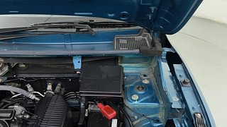 Used 2021 renault Kwid 1.0 RXT Opt Petrol Manual engine ENGINE LEFT SIDE HINGE & APRON VIEW