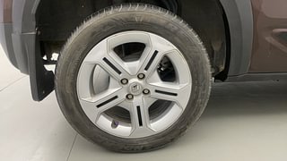 Used 2022 Renault Kiger RXT MT Petrol Manual tyres RIGHT REAR TYRE RIM VIEW