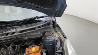Used 2013 Maruti Suzuki Swift [2011-2017] ZXi Petrol Manual engine ENGINE LEFT SIDE HINGE & APRON VIEW