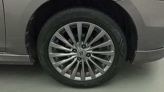 Used 2018 Maruti Suzuki Ciaz S Petrol Petrol Manual tyres RIGHT FRONT TYRE RIM VIEW