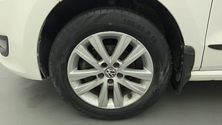 Used 2013 Volkswagen Polo [2010-2014] Highline1.2L (P) Petrol Manual tyres LEFT FRONT TYRE RIM VIEW