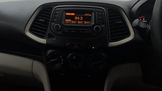 Used 2019 Hyundai New Santro 1.1 Magna CNG Petrol+cng Manual top_features Integrated (in-dash) music system