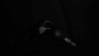 Used 2021 renault Kwid 1.0 RXT Opt Petrol Manual extra CAR KEY VIEW