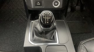 Used 2022 Renault Kiger RXT MT Petrol Manual interior GEAR  KNOB VIEW
