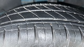 Used 2021 renault Kwid 1.0 RXT Opt Petrol Manual tyres LEFT FRONT TYRE TREAD VIEW