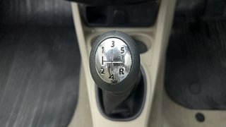 Used 2015 Nissan Terrano [2013-2017] XL Petrol Petrol Manual interior GEAR  KNOB VIEW