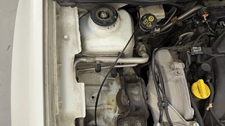 Used 2015 Nissan Terrano [2013-2017] XL Petrol Petrol Manual engine ENGINE RIGHT SIDE VIEW