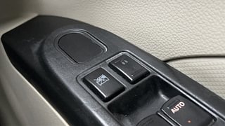 Used 2020 Maruti Suzuki Celerio VXI AMT Petrol Automatic top_features Central locking