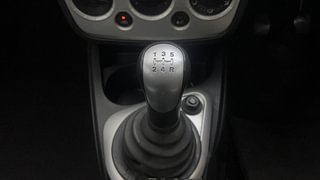 Used 2010 Ford Figo [2010-2015] Duratec Petrol ZXI 1.2 Petrol Manual interior GEAR  KNOB VIEW