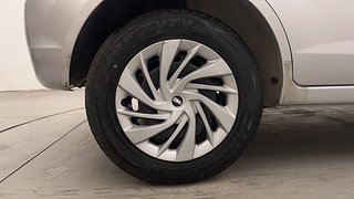 Used 2010 Ford Figo [2010-2015] Duratec Petrol ZXI 1.2 Petrol Manual tyres RIGHT REAR TYRE RIM VIEW