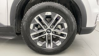 Used 2023 Hyundai Venue SX (O) 1.0 Turbo iMT Petrol Manual tyres RIGHT FRONT TYRE RIM VIEW