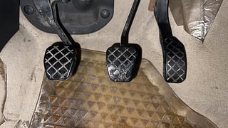 Used 2013 Volkswagen Polo [2010-2014] Highline1.2L (P) Petrol Manual interior PEDALS VIEW