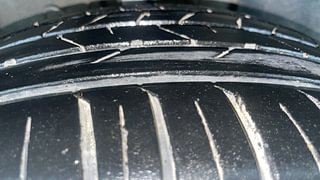 Used 2023 Hyundai Venue SX (O) 1.0 Turbo iMT Petrol Manual tyres RIGHT FRONT TYRE TREAD VIEW