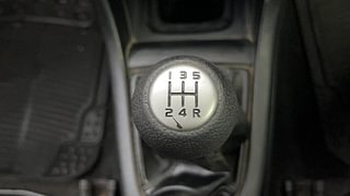 Used 2013 Maruti Suzuki Swift [2011-2017] ZXi Petrol Manual interior GEAR  KNOB VIEW