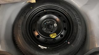 Used 2015 Maruti Suzuki Swift [2011-2017] ZXi Petrol Manual tyres SPARE TYRE VIEW