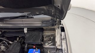 Used 2017 Renault Kwid [2017-2019] RXT 1.0 SCE Special Petrol Manual engine ENGINE LEFT SIDE HINGE & APRON VIEW
