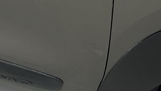Used 2017 Renault Kwid [2017-2019] RXT 1.0 SCE Special Petrol Manual dents MINOR SCRATCH