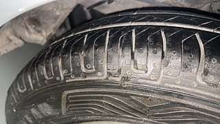 Used 2013 Hyundai i10 [2010-2016] Sportz 1.2 Petrol Petrol Manual tyres LEFT REAR TYRE TREAD VIEW