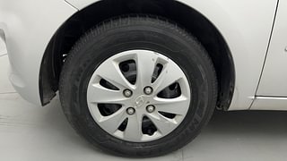 Used 2013 Hyundai i10 [2010-2016] Sportz 1.2 Petrol Petrol Manual tyres LEFT FRONT TYRE RIM VIEW