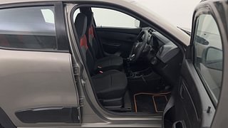 Used 2017 Renault Kwid [2017-2019] RXT 1.0 SCE Special Petrol Manual interior RIGHT SIDE FRONT DOOR CABIN VIEW