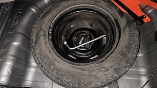 Used 2017 Renault Kwid [2017-2019] RXT 1.0 SCE Special Petrol Manual tyres SPARE TYRE VIEW