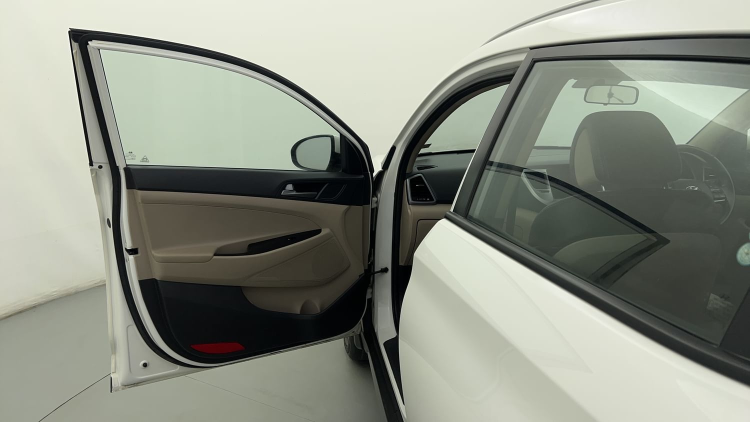New Hyundai Tucson interior LEFT FRONT DOOR OPEN VIEW